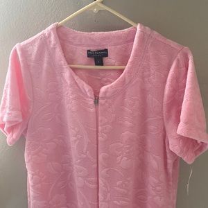 NWT Miss Elaine, pink robe, size S